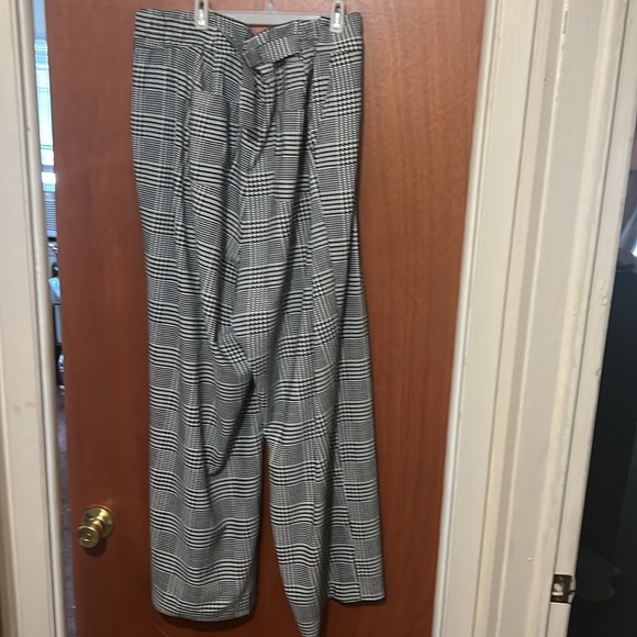 Torrid Plus Size Wide Leg Studio Crepe High Rise Pants - Picture 4 of 7